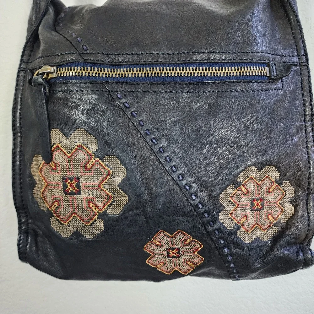Lucky Brand Womens Boho Aztec Abbey Road Leather Shoulder Bag Purse Satchel
